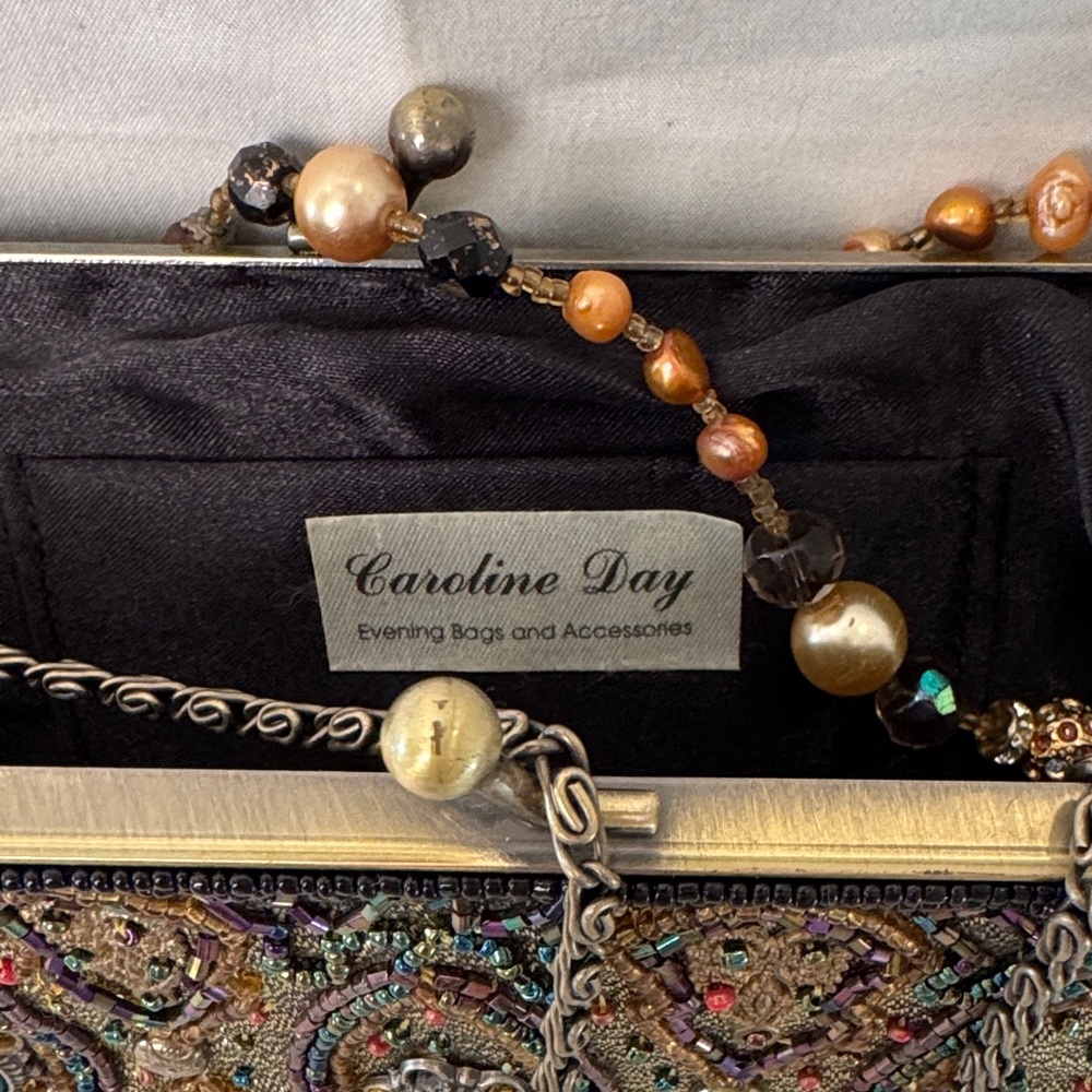 Elegant Caroline Day Beaded Clutch with Gold and Turquoise Accents - Picture 5 of 5
